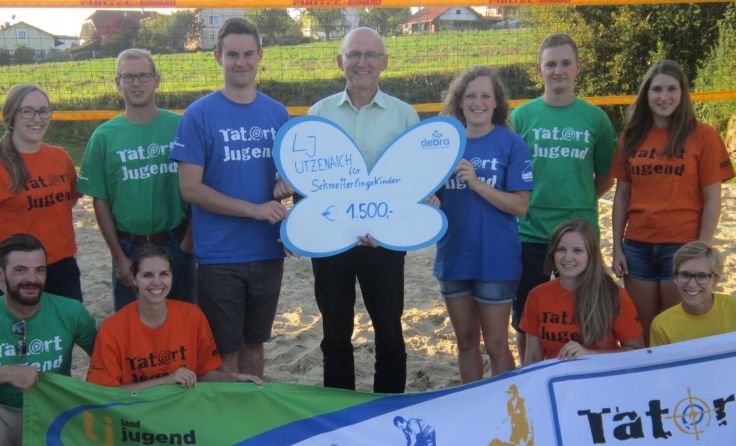 Die LJ Utzenaich spendete 1500 Euro für Schmetterlingskinder.