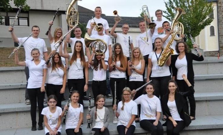 Die Jungmusiker der Trachtenmusikkapelle Lambrechten