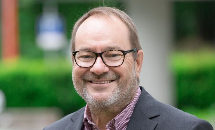Gunter Schmidhuber hofft auf „Lottosechser“ in der Vermittlung.