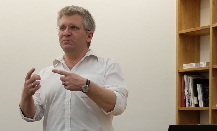 Florian Stummer hält monatlich einen Vortrag im Weberbräu. 