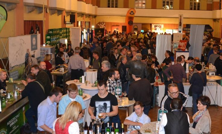 In der Jahnturnhalle fanden Aussteller und Besucher genug Platz. (Foto: Kh. Meidinger / Bier IG)