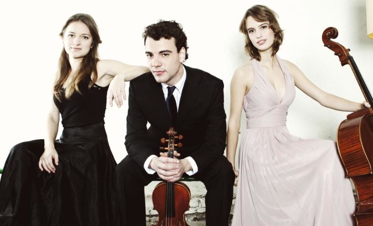 Frisch, frech und mit Tiefgang musiziert das Delta Klaviertrio. (Foto: Sarah Wijzenbeek)