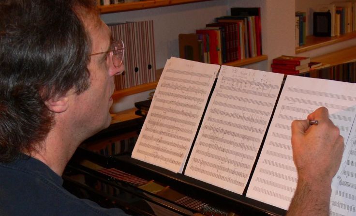 Gunter Waldek will Kindern und Jugendlichen beim „Musik erfinden“ helfen.