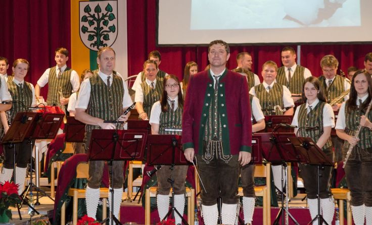 Das Konzert findet in der Halle der Firma Aqua Umwelttechnik statt. 