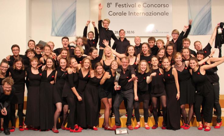 Die „Academy Singers“ nach ihrem Sieg in Grado. 