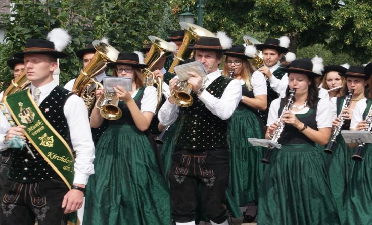 Der Musikverein Kirchdorf/Inn feiert zu Mariä Himmelfahrt.
