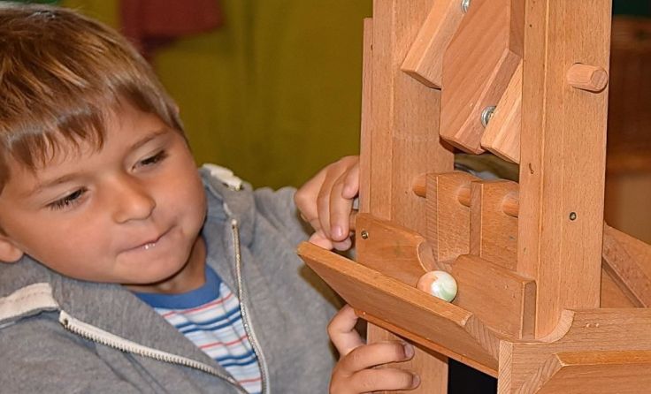 Kinder lernen mit- und voneinander.
