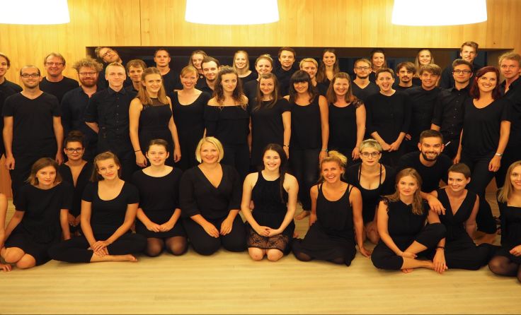 Die Academy Singers treten zu Fronleichnam im Stift Reichersberg auf.