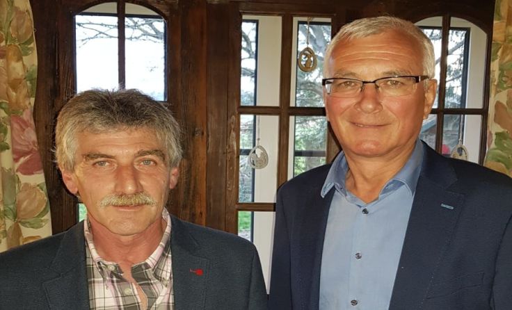 Manfred Klingseisen (l.) mit Bezirksparteiobmann Landesrat Elmar Podgorschek