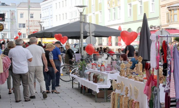 Günstige Angebote in der Rieder Innenstadt (Foto: Kaufmann)