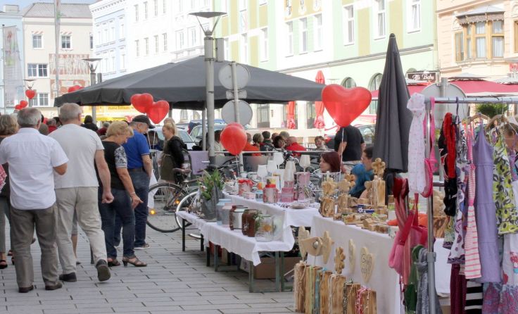 Günstige Angebote in der Rieder Innenstadt (Foto: Franz Kaufmann)