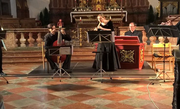 Das Ensemble Musica Antiqua Salzburg spielt in der Stiftskirche. (Foto: Hans Hathayer)
