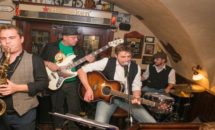Auch das Irish Viking Pub bietet Live-Musik. (Foto: Franz Kaufmann)