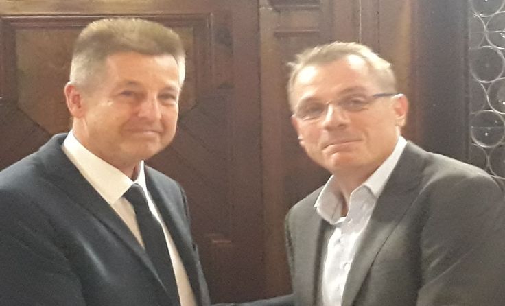 Bürgermeister Albert Ortig (l.) verabschiedete Michael Steffan.