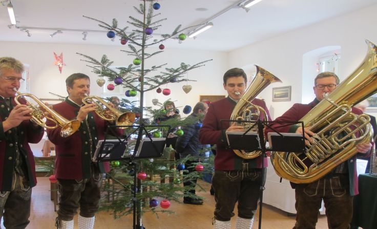 Zum Anblasen kommt die Bläsergruppe der Musikkapelle Pramet. (Foto: Kulturhaus)