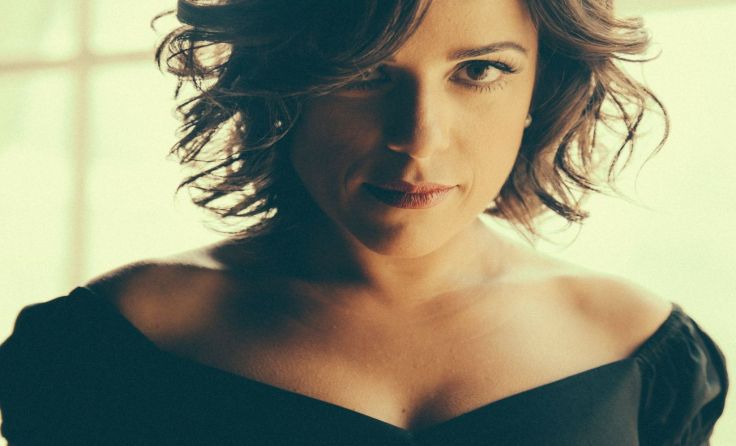 Tania Oleiro ist eine der aufstrebenden Stimmen des Fado. (Foto: Weltenklang)