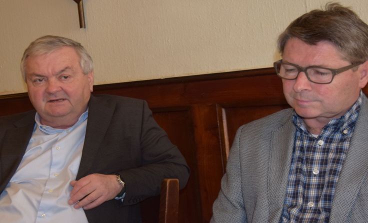 AK-OÖ-Präsident Johann Kalliauer (l.) und AK-Ried-Leiter Siegfried Wambacher (Foto: Streif)