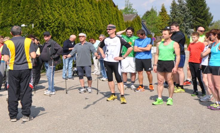 Läufer und Nordic Walker sind am Start. (Foto: privat)