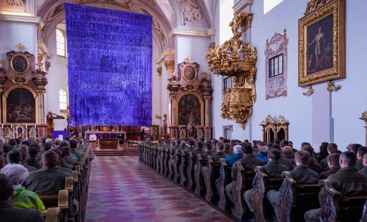 Mehr als 250 Soldaten besuchten den Gottesdienst. (Foto: Gerald Held)