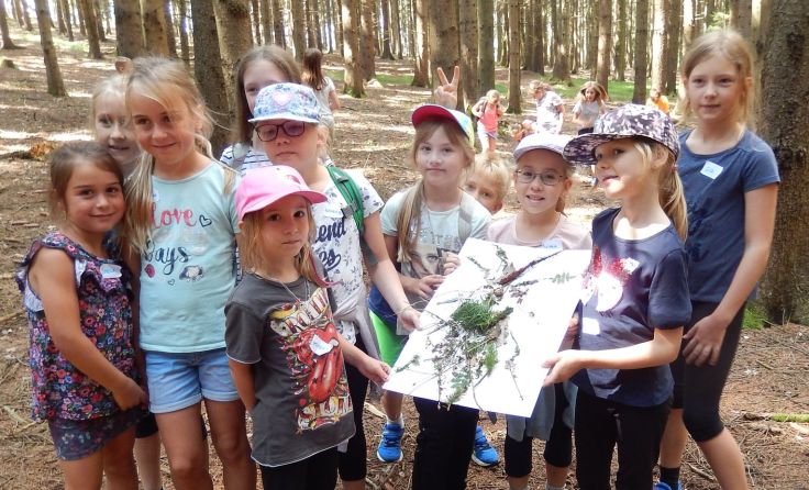 Die Kinder verbrachten einen spannenden Nachmittag im Wald. (Foto: privat)