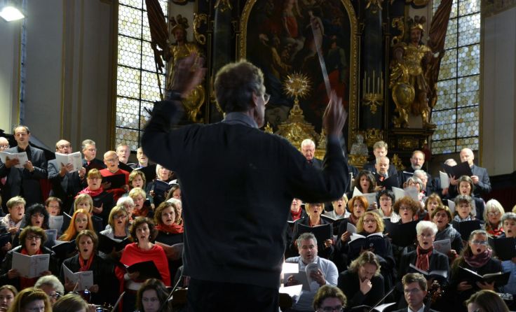 Bernhard Schneider leitet die Aufführung der „Missa Salisburgensis“. (Foto: privat)