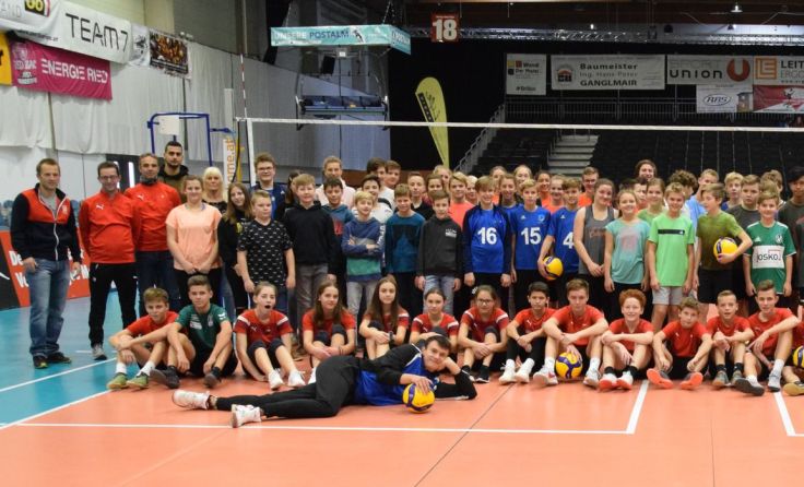 Mehr als 100 Schülerinnen und Schüler nahmen an dem Turnier teil. (Foto: Wakolbinger)