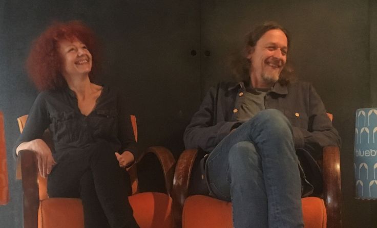 BlueburyMe spielen ein Wohnzimmerkonzert im KiK. (Foto: BLUEBURYme)