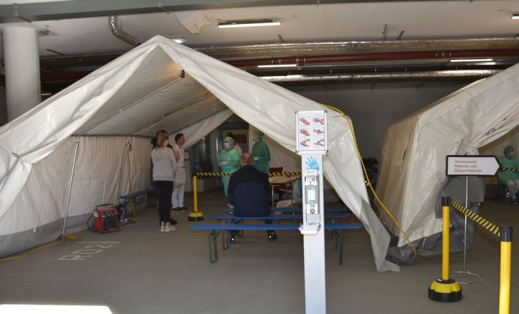 Desinfektionsschleuse im Rieder Krankenhaus (Foto: Krankenhaus Barmherzige Schwestern Ried)
