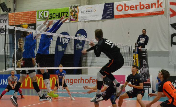 Das Cup-Halbfinale stand bis zum Ende auf Messers Schneide. ( Foto: Strasser)