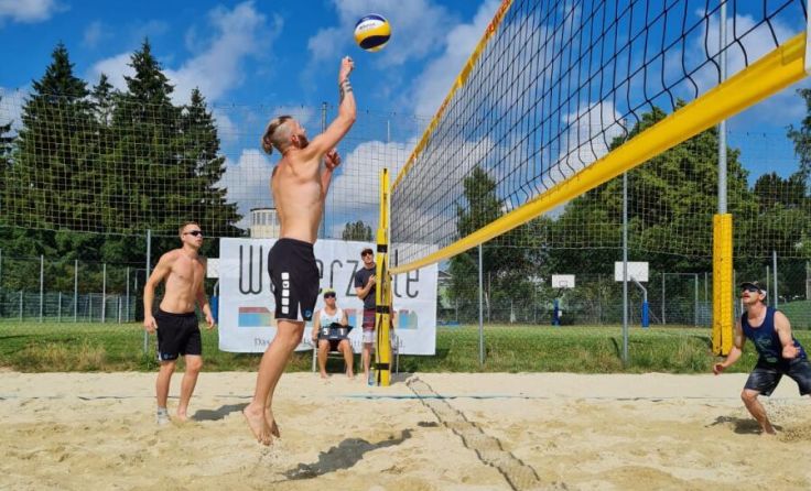 Die Mannschaft des UVC Ried Beach spielt in der 2. Landesliga Süd. (Foto: UVC Ried)