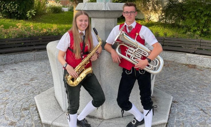 Solisten sind Stefan Zweimüller, Euphonium, und Magdalena Hartinger, Saxophon (Foto: Franz Bögl)
