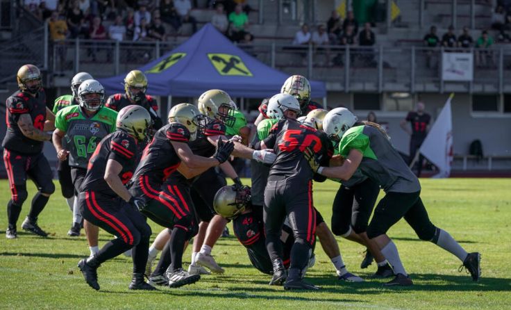 Bisher haben die Gladiators (rot) alle Saisonspiele gewonnen. (Foto: 22pictures)