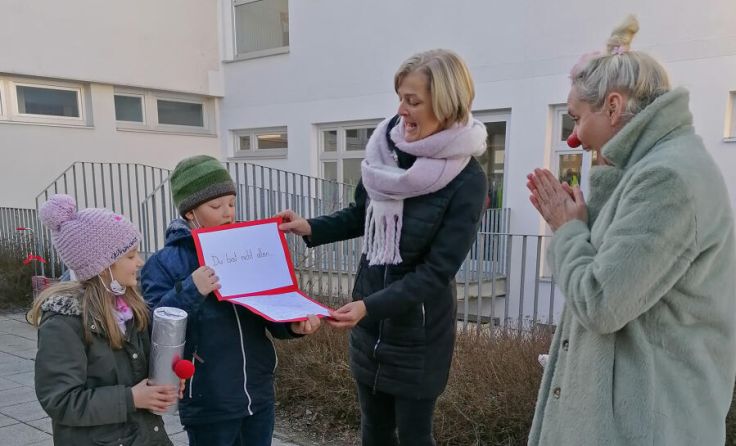 Spendenübergabe an die CliniClowns (Foto: VS Hohenzell)