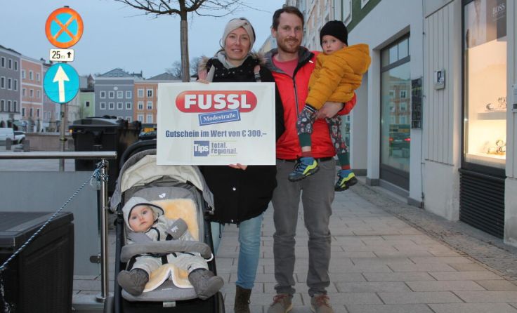 Sabine Weixlberger aus Hohenzell gewann den Fussl-Gutschein. (Foto: Tips / Horn)
