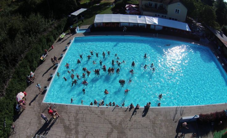 Der Erlös des Festes wird für eine Teilsanierung des Bades verwendet. (Foto: Gemeinde Obernberg)