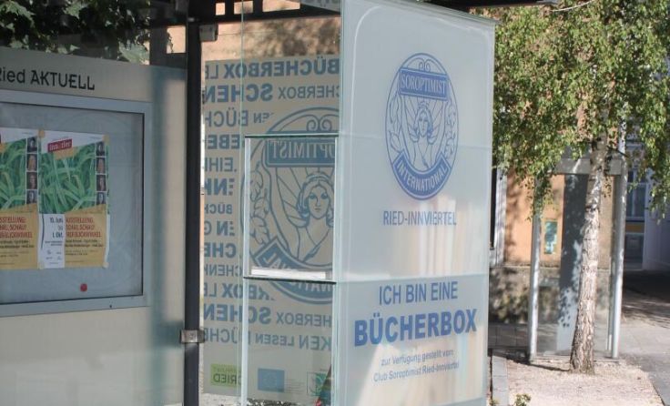 Bücherbox am Kirchenplatz (Foto: Tips / Horn)