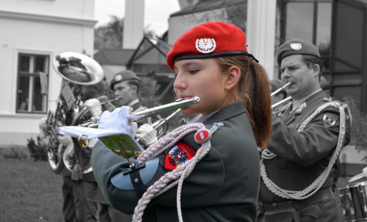 Paula Hinterholzer absolviert ihren Präsenzdienst bei der Gardemusik in Wien. (Foto: Garde Wien)