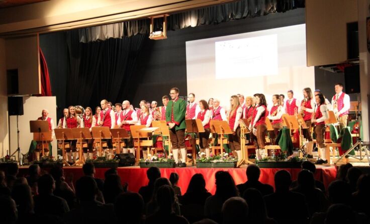 Der MV Senftenbach spielt sein Konzert in der Mehrzweckhalle St. Martin. (Foto: MV Senftenbach)