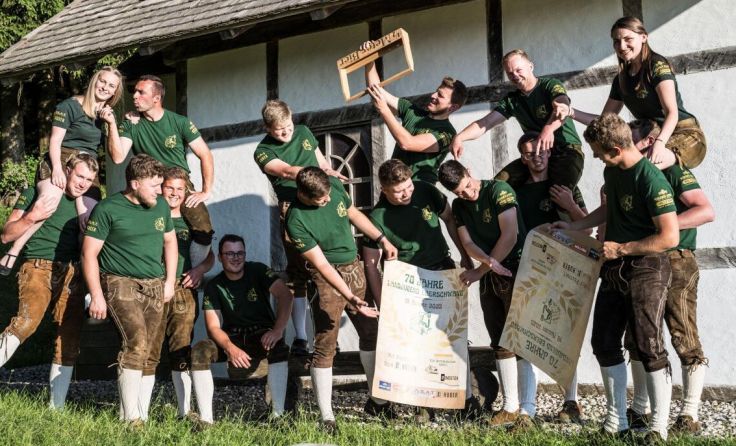 Die Landjugend Eberschwang bei der Festvorbereitung ... (Foto: LJ Eberschwang)
