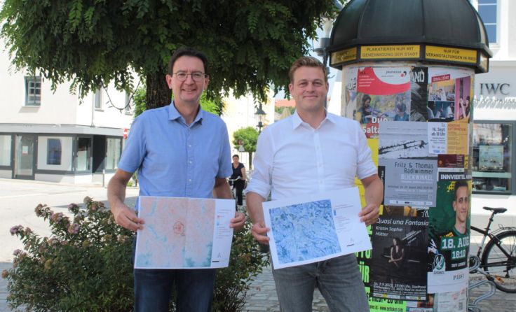 Klimaexperte Stefan Oitzl (l.) und Umwelt- und Klima-Landesrat Stefan Kaineder (Foto: Tips / Horn)