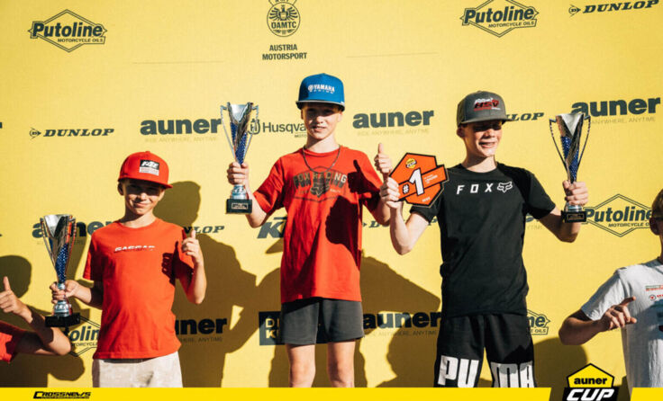 Moritz Ernecker (l.) und Noah Jonas (r.) bei der Siegerehrung im Auner-Cup. (Foto: Auner.at)