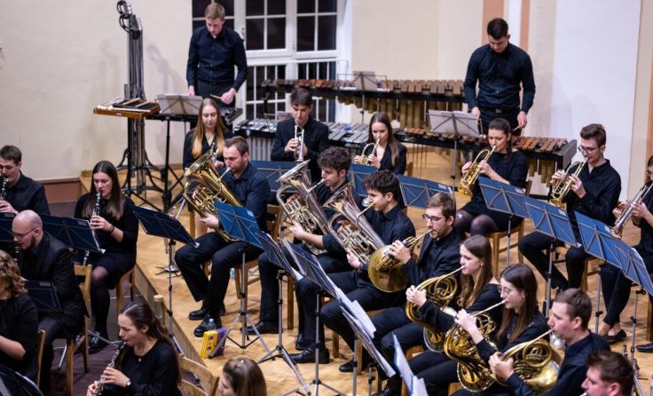 Vor einem Jahr hieß das Ensemble noch Bezirksjugendorchester. (Foto: Sandra Esterer)