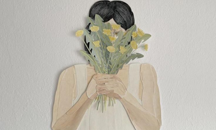 Iris Christine Aue: Frau mit Löwenzahn (Foto: Iris Christine Aue)