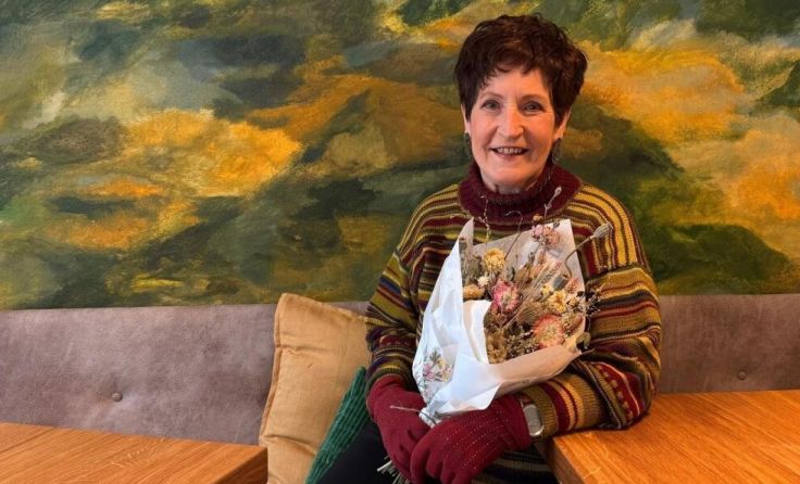 Heide Haas gestaltete die Innenwand des Lokals. (Foto: Verein Hof-Markt)