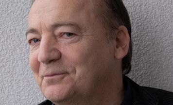 Christian Steinbacher im KiK: Virtuoses und verschmitztes Spiel mit der Sprache