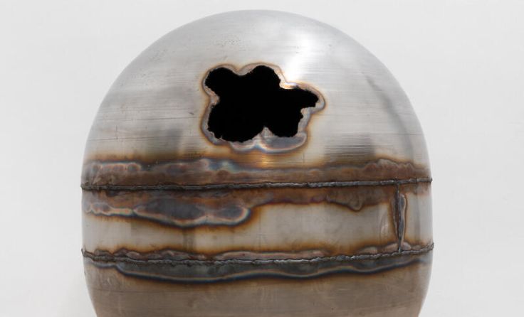 „Space Junk“, Edelstahl, 2024 (Foto: Markus Wörgötter)