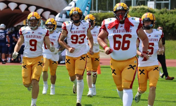 Einlauf der Gladiators bei den Steelsharks in Traun (Foto: Lena Bögl)