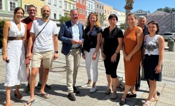 Schönster Gastgarten von Ried wird bei Brücken-Eröffnungsfeier verkündet