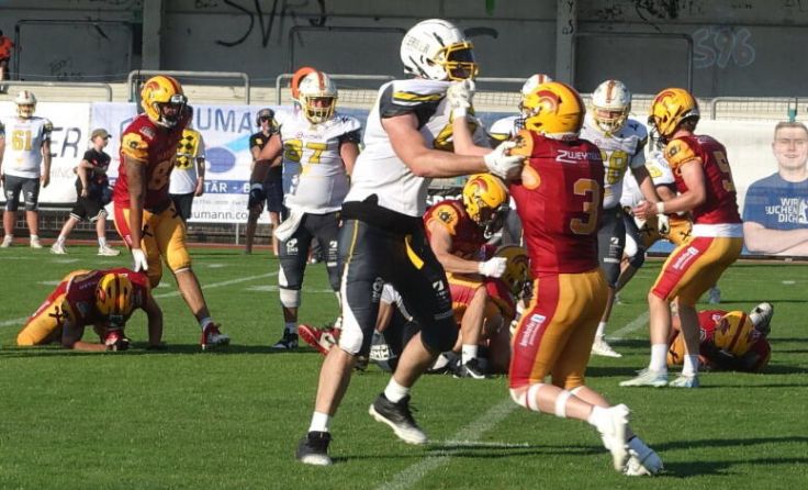 Das Spiel war geprägt von heißen Zweikämpfen. (Foto: Horn)