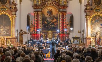 Brucknerorchester Linz spielt Bruckner-Sinfonie in der Stiftskirche Reichersberg